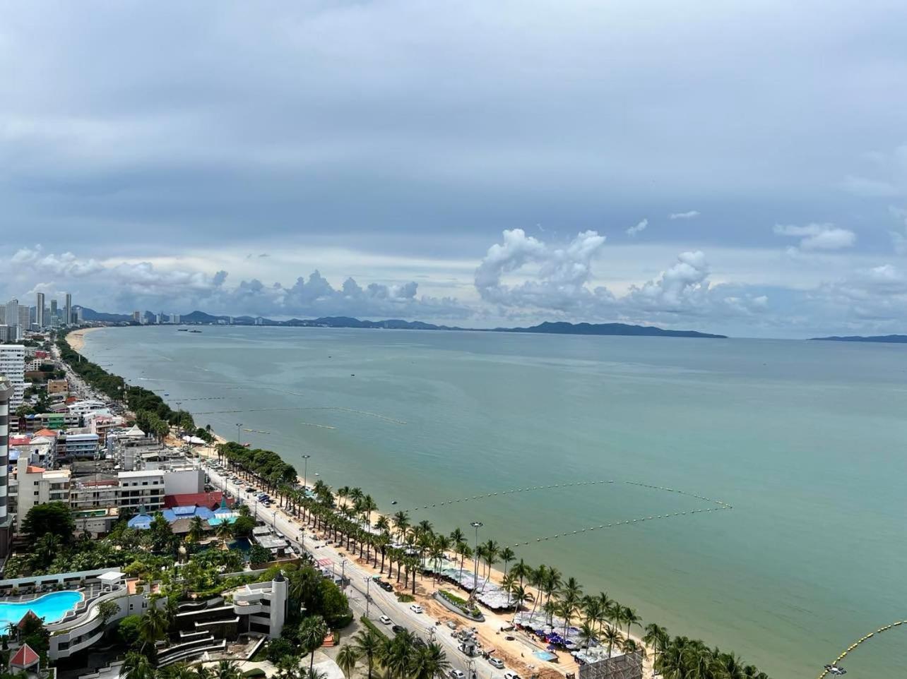 Viewtalay Beachfront By Nd Pattaya Exterior photo