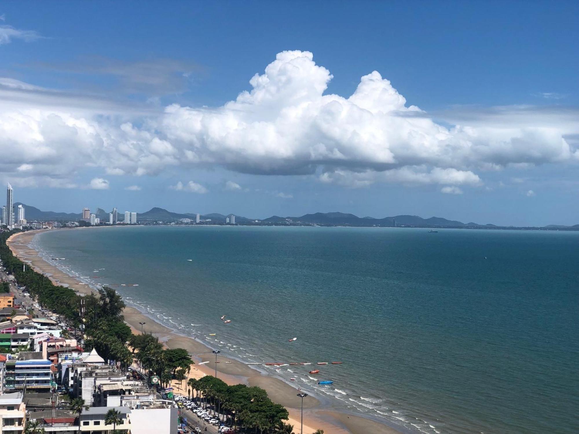 Viewtalay Beachfront By Nd Pattaya Exterior photo