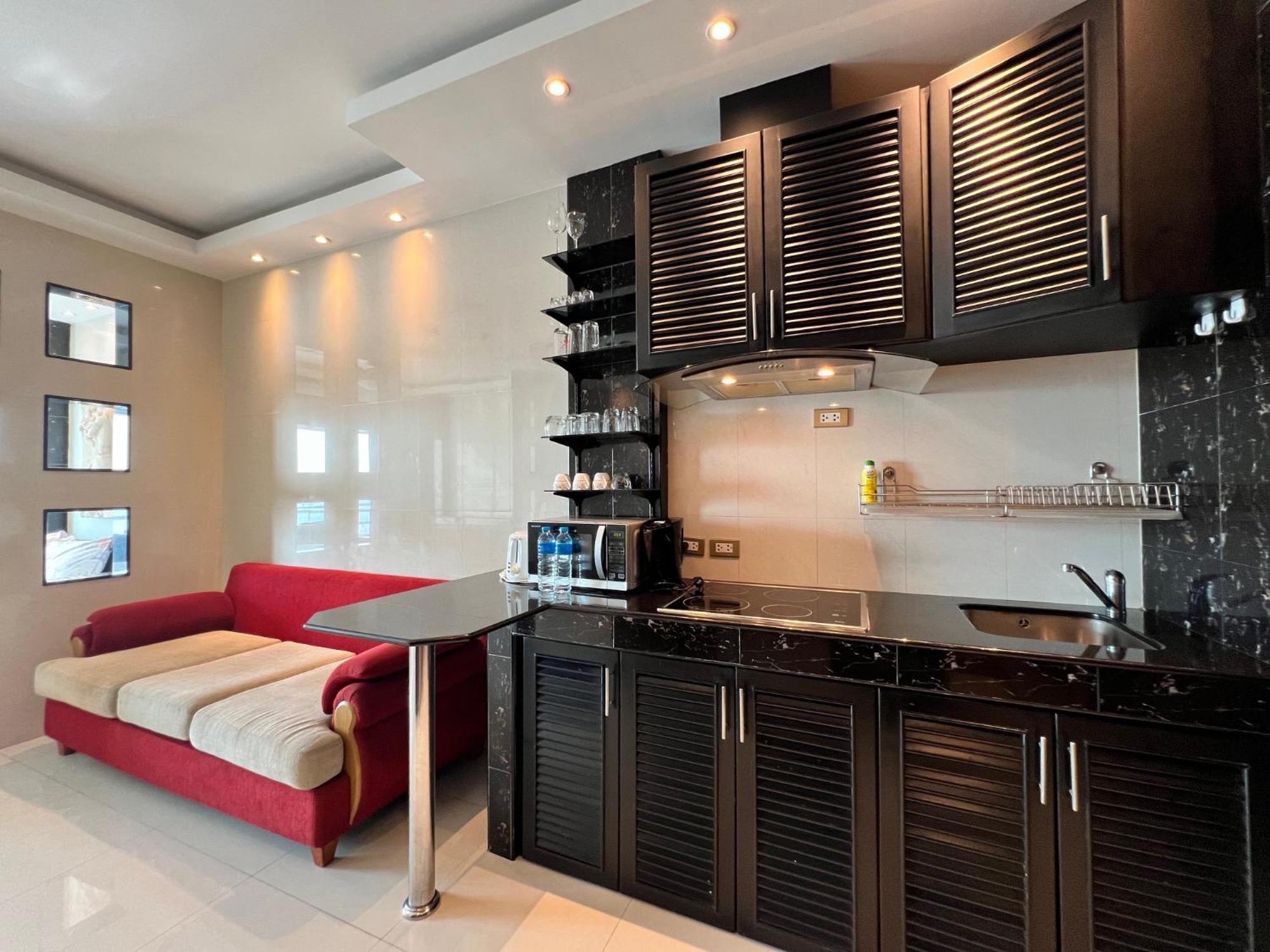 Viewtalay Beachfront By Nd Pattaya Exterior photo